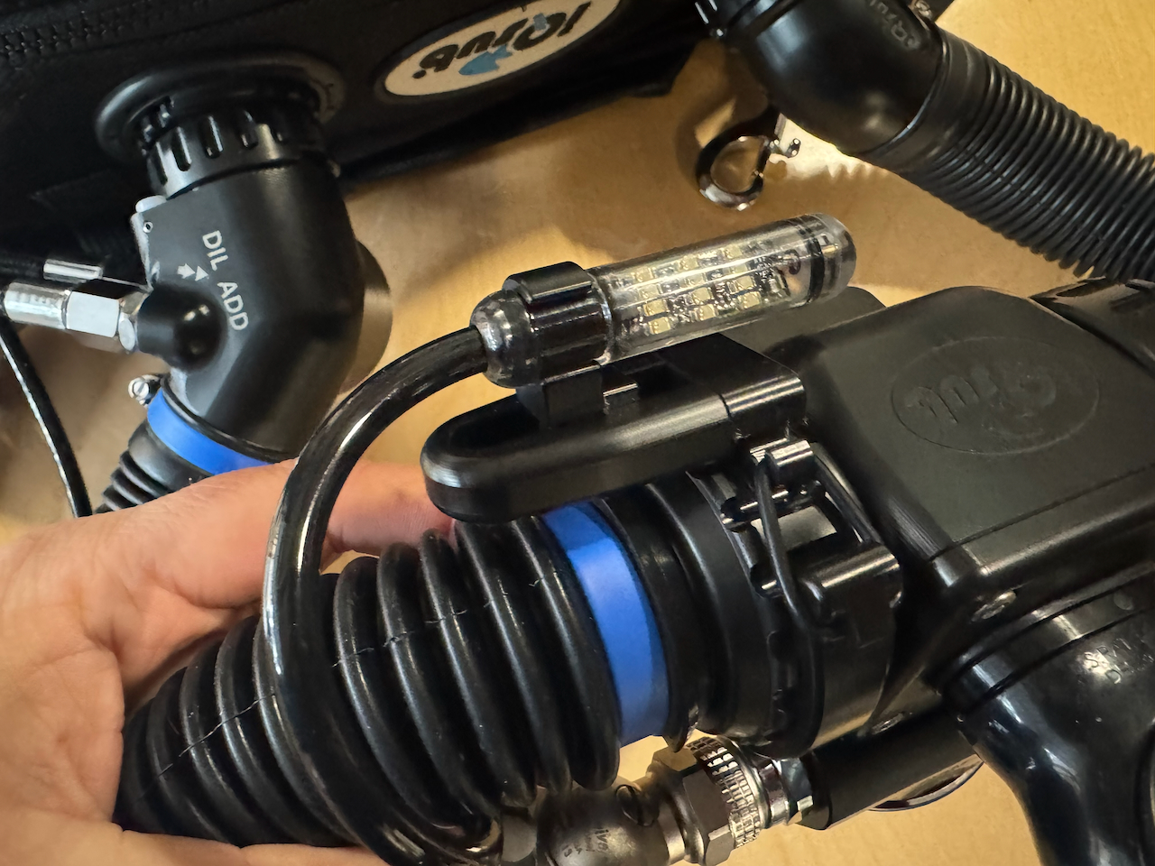 HUD LED bar mounted on the BOV mouthpiece