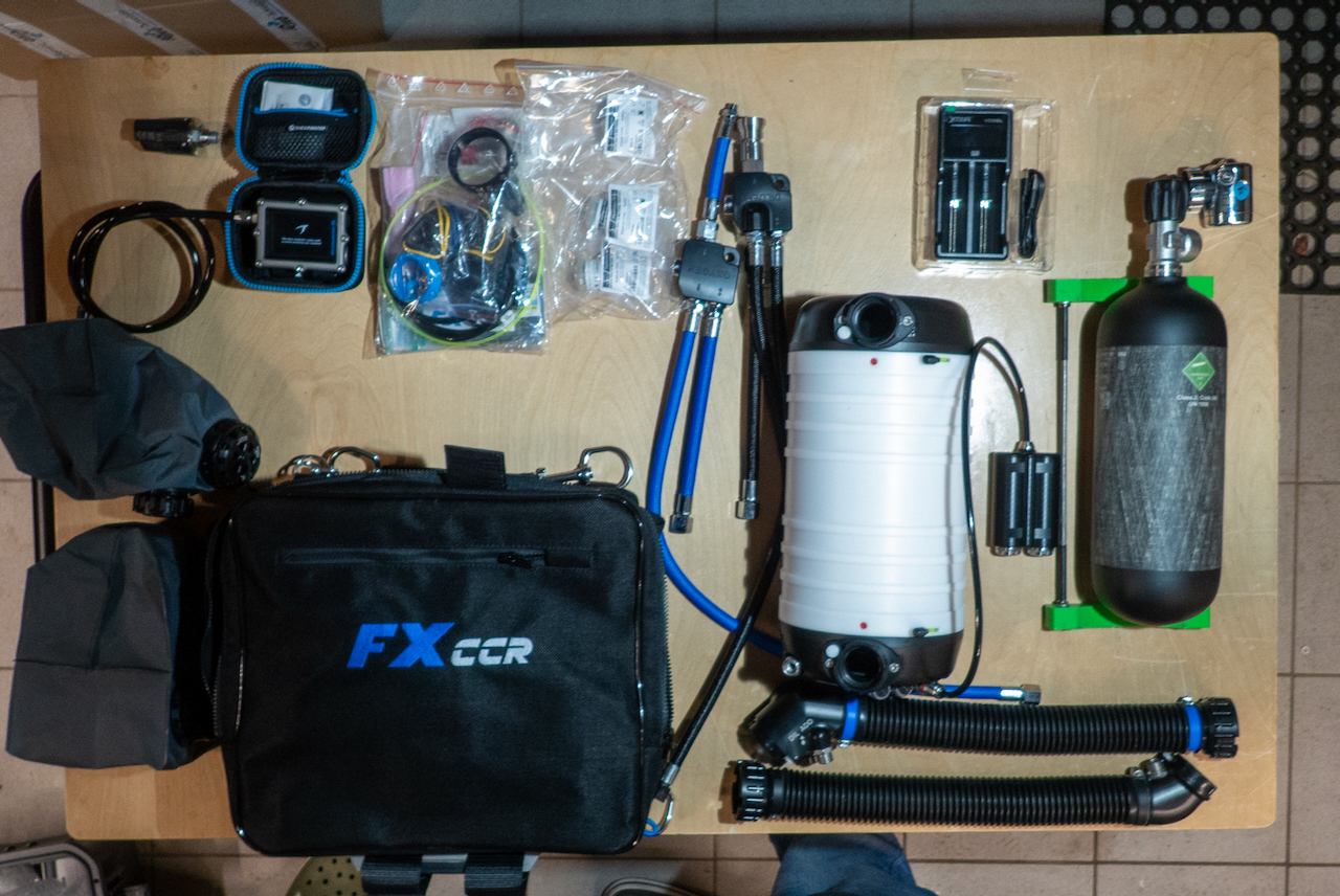 iQSub FX CCR full kit laid out